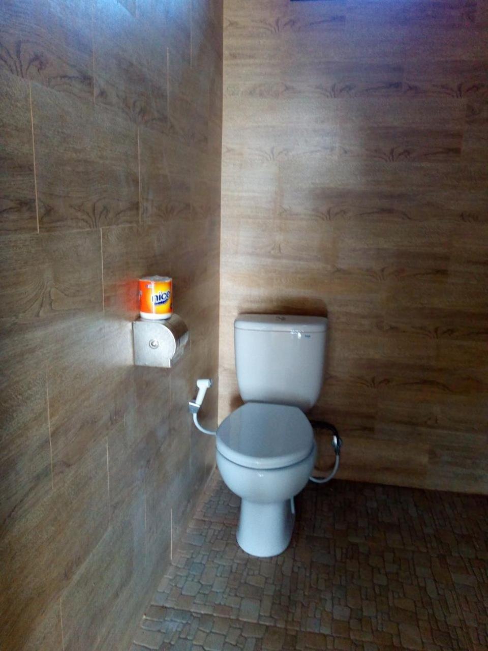 Lakey Beach Inn Hotel Huu Buitenkant foto