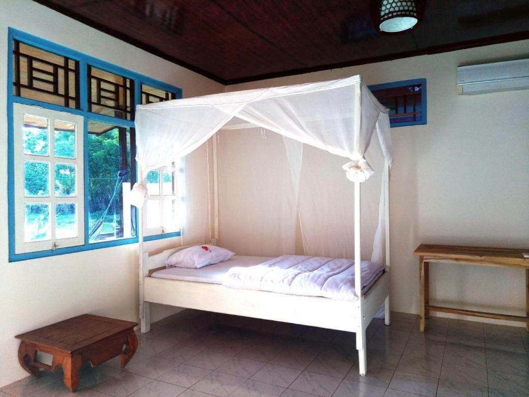 Lakey Beach Inn Hotel Huu Buitenkant foto